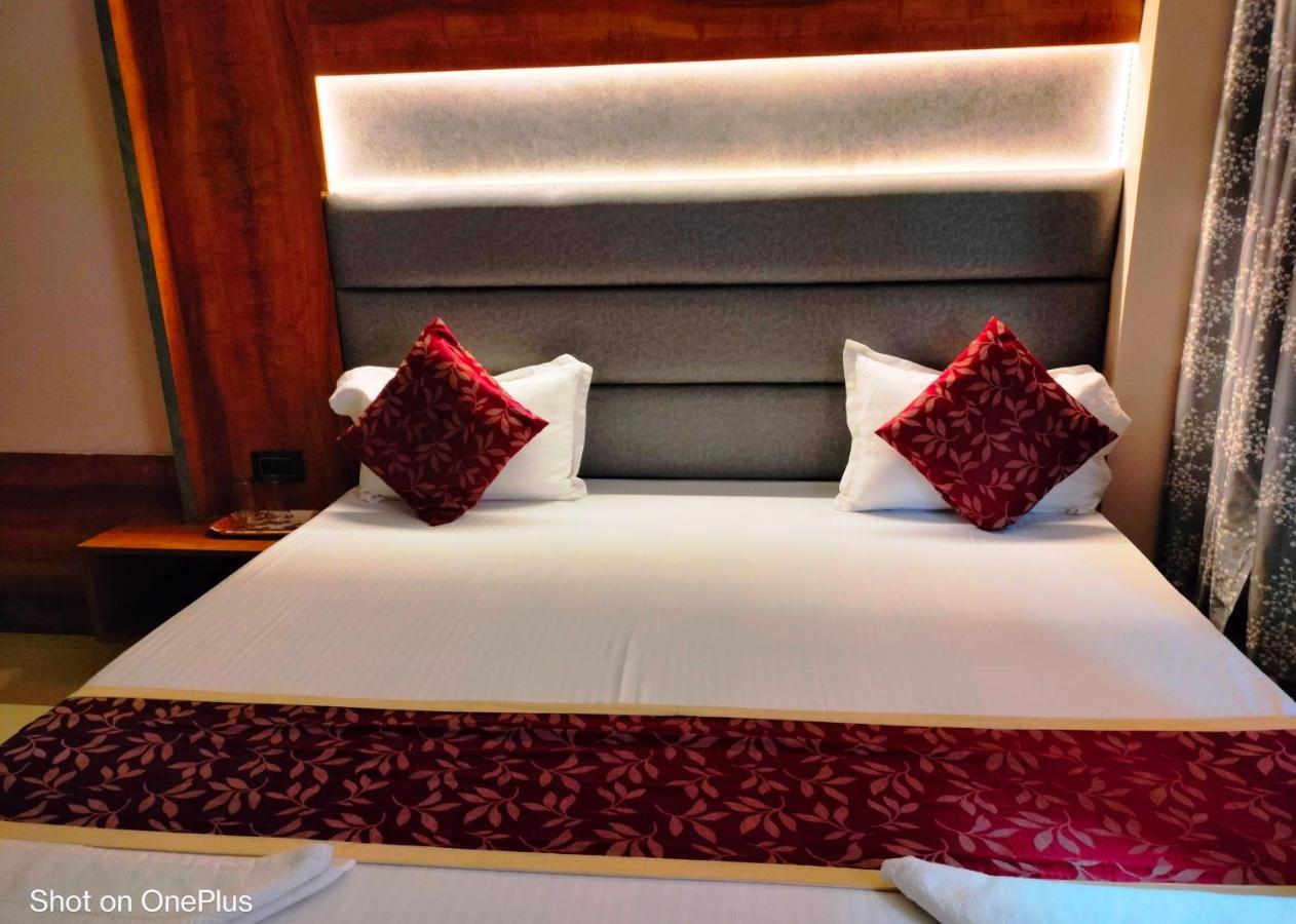 Hotel City Park Гувахати Экстерьер фото